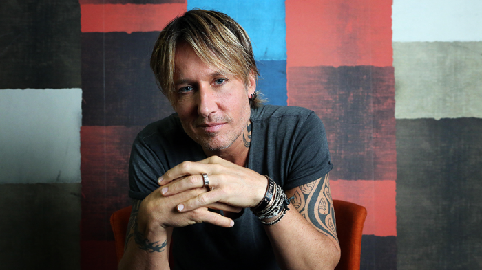 Keith Urban pays tribute to artists who passed in 2017