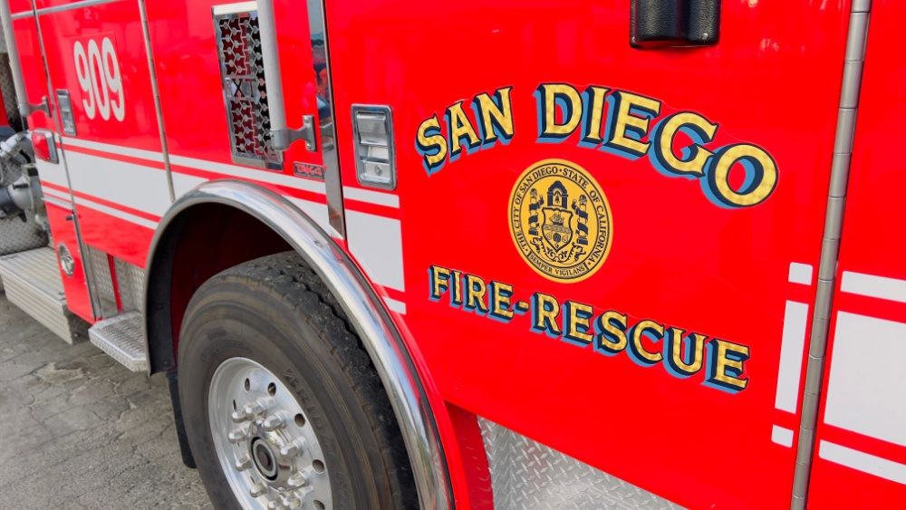 2 dead, multiple injured after small private jet crashes into San Diego neighborhood