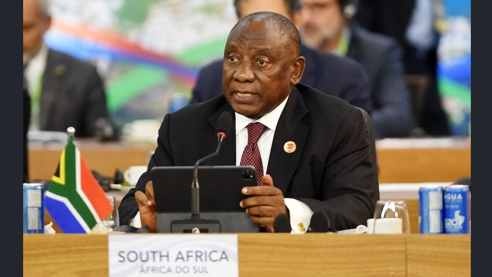 President Trump, South African President Ramaphosa clash during meeting at White House