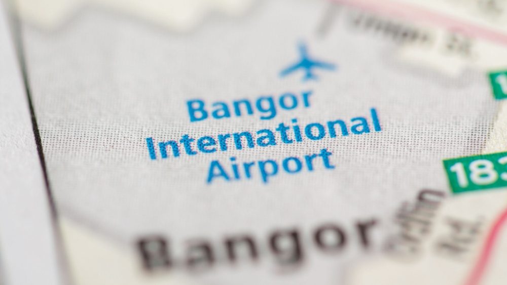 Seven killed, one seriously hurt after private jet crashes during takeoff in Maine